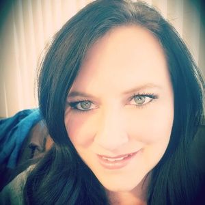 Meet your Posher, Rayna